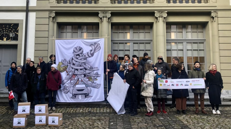 Initiative gegen Autobahnausbau im Berner Wankdorf eingereicht