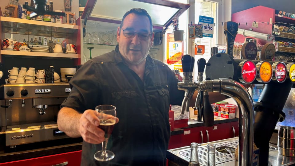Vergewisserung am Tresen – Frankreich sucht Halt im «Bar-Tabac»