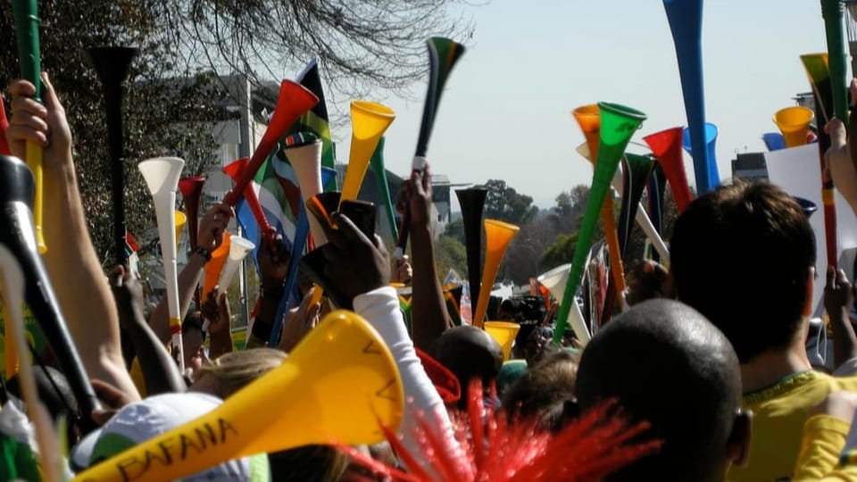 heute-vor-16-jahren-die-vuvuzela-wird-weltweit-bekannt-audio